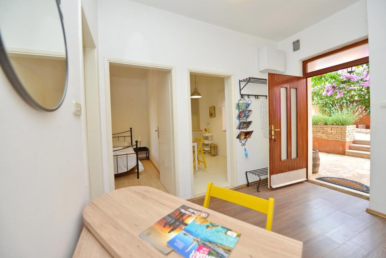 זאדאר Apartman Perovic מראה חיצוני תמונה